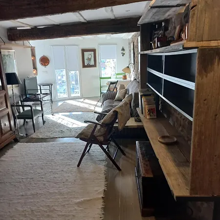 Kuttun Apartment *